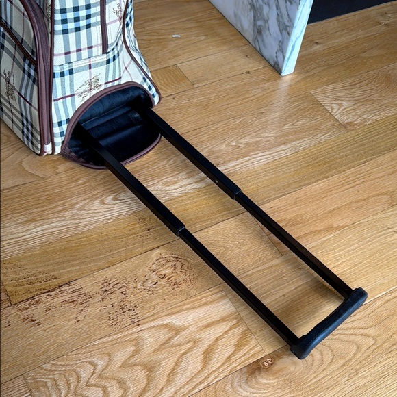 Vintage Burberry 48h Classic Haymarket Travel Duffel Bag with Wheels - Picture 11 of 17